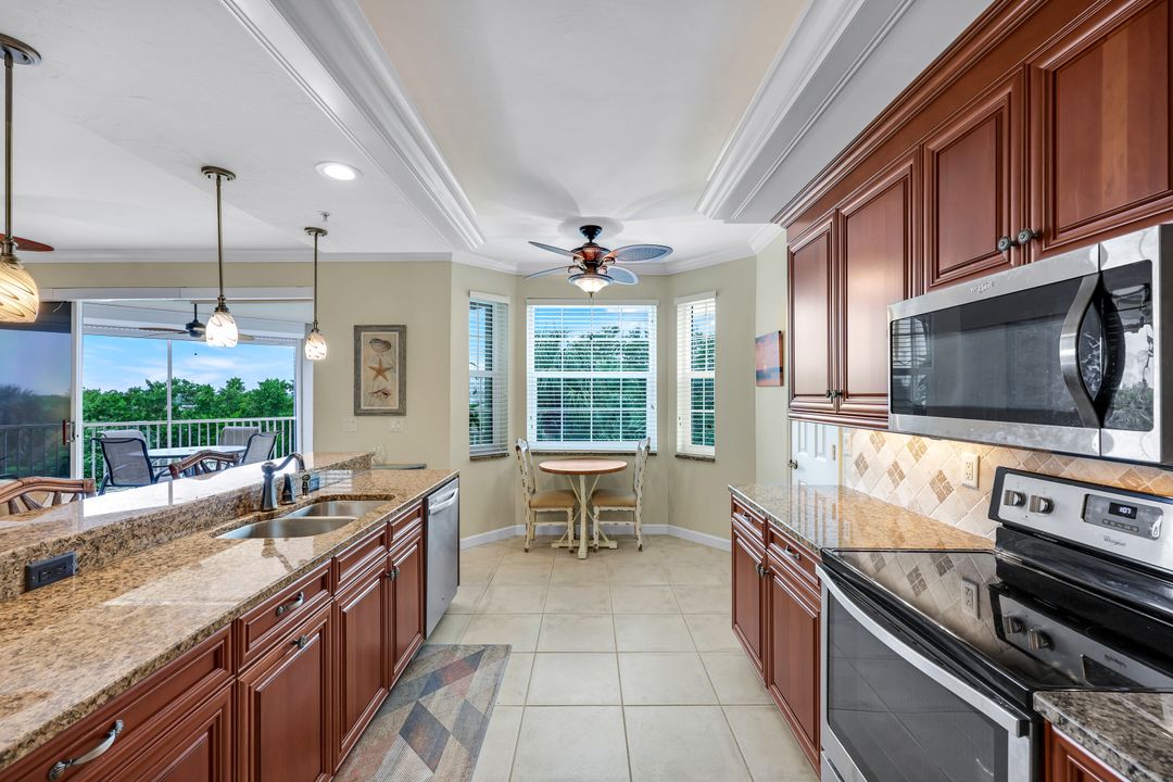 210 Vintage Bay Dr #B12, Marco Island, FL 34145