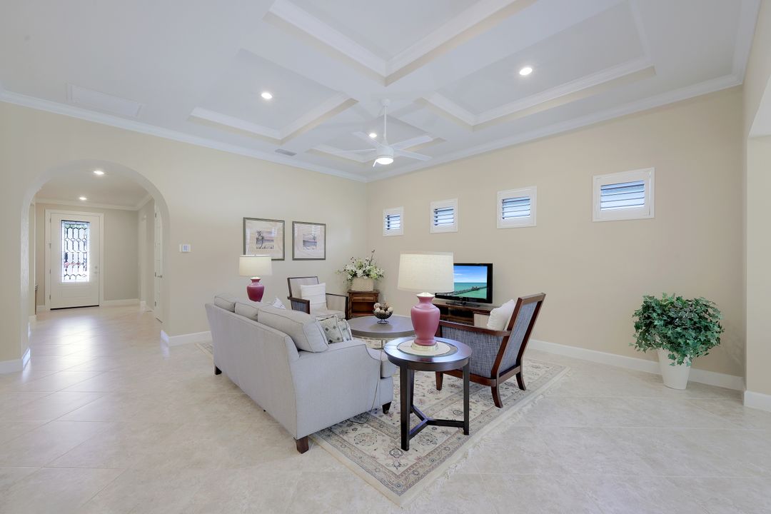 9420 Whooping Crane Wy, Naples, FL 34120