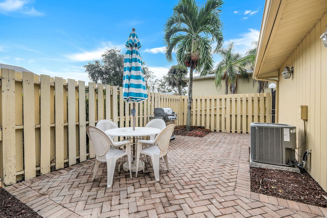 147 Forest Lakes Blvd #147, Naples, FL 34105