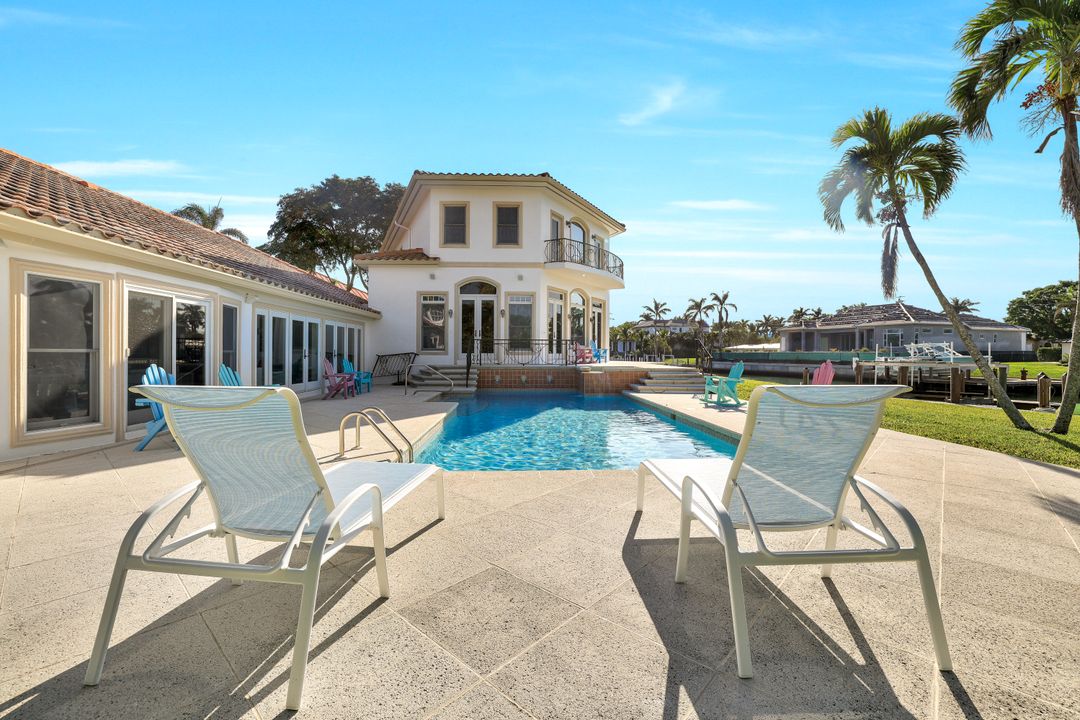 350 Bowline Bend, Naples, FL 34103