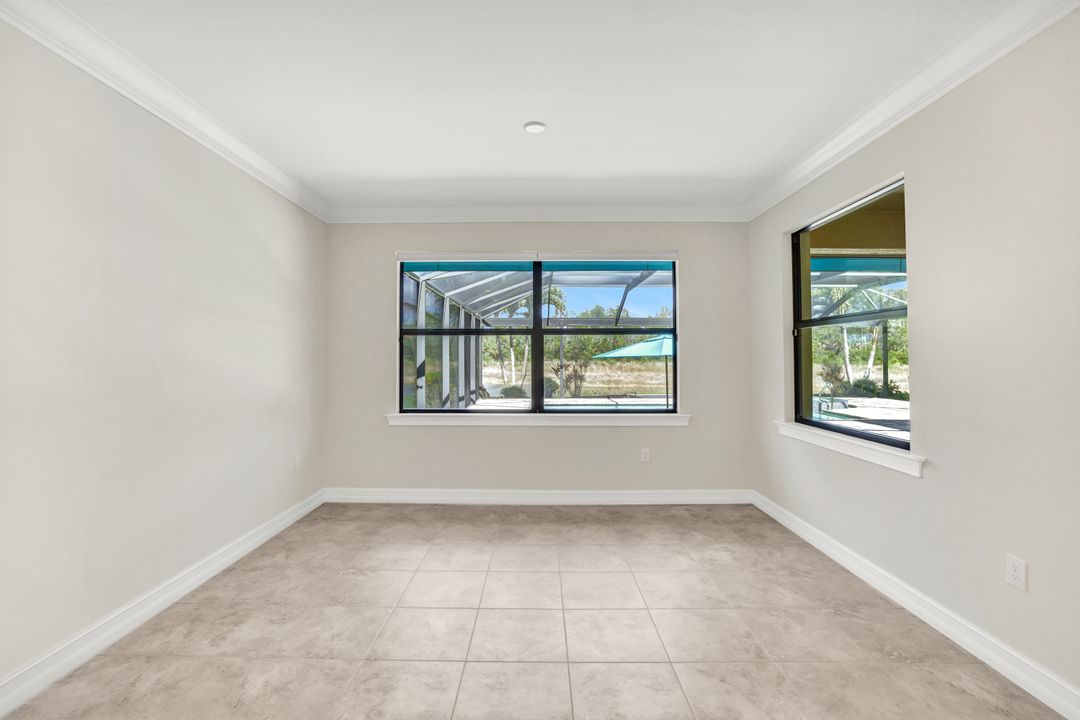 1621 Songbird Ct, Naples, FL 34120