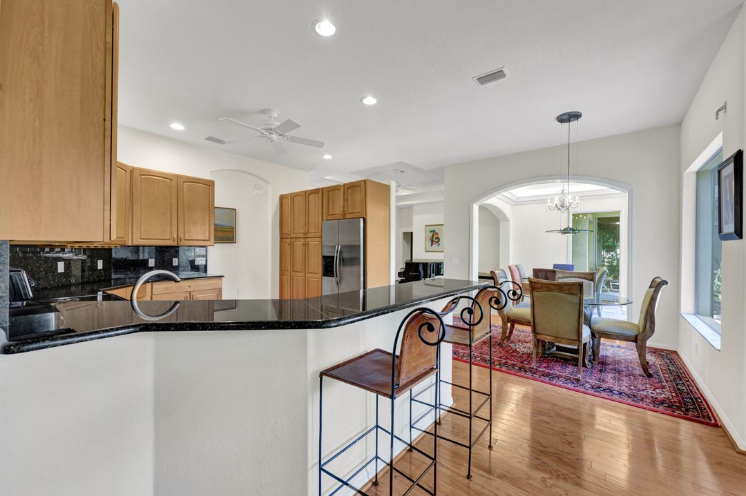 8840 Mariposa Ct, Naples, FL 34113
