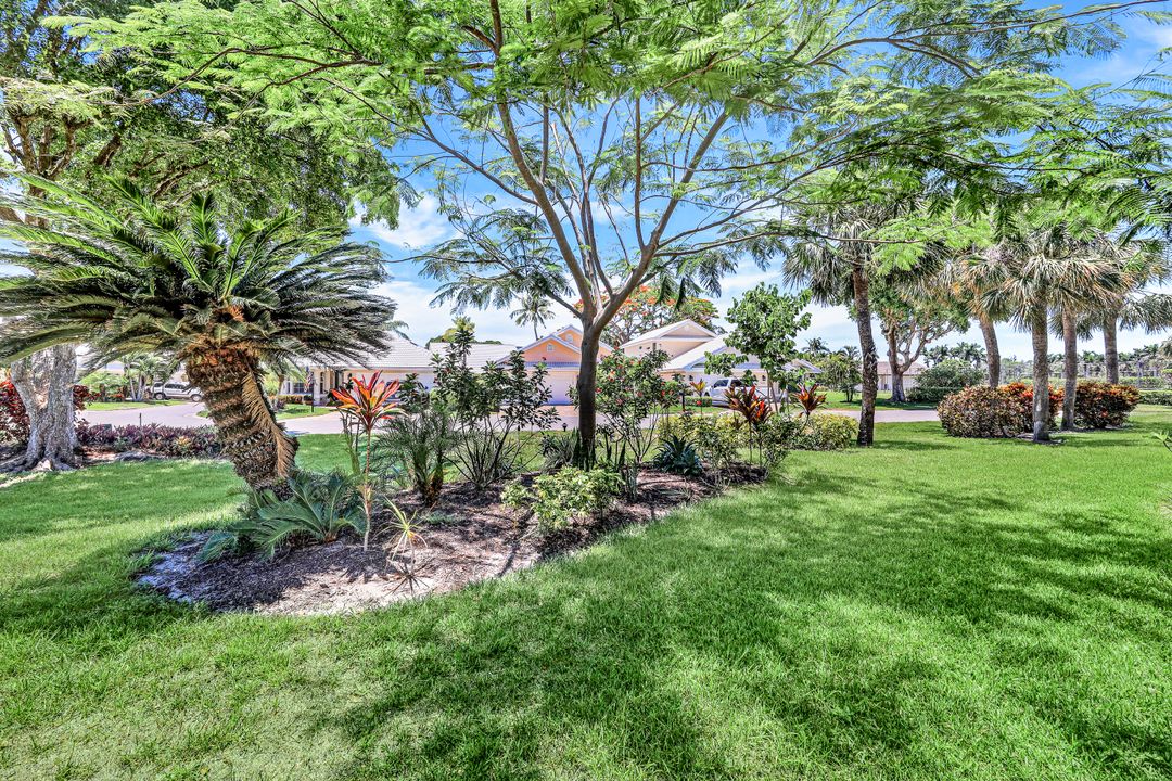 1530 Imperial Golf Course Blvd #312, Naples, FL 34110