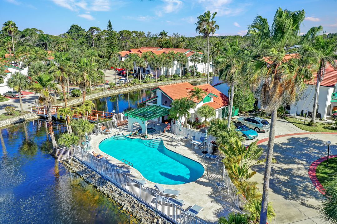 2270 Anchorage Ln #C, Naples, FL 34104