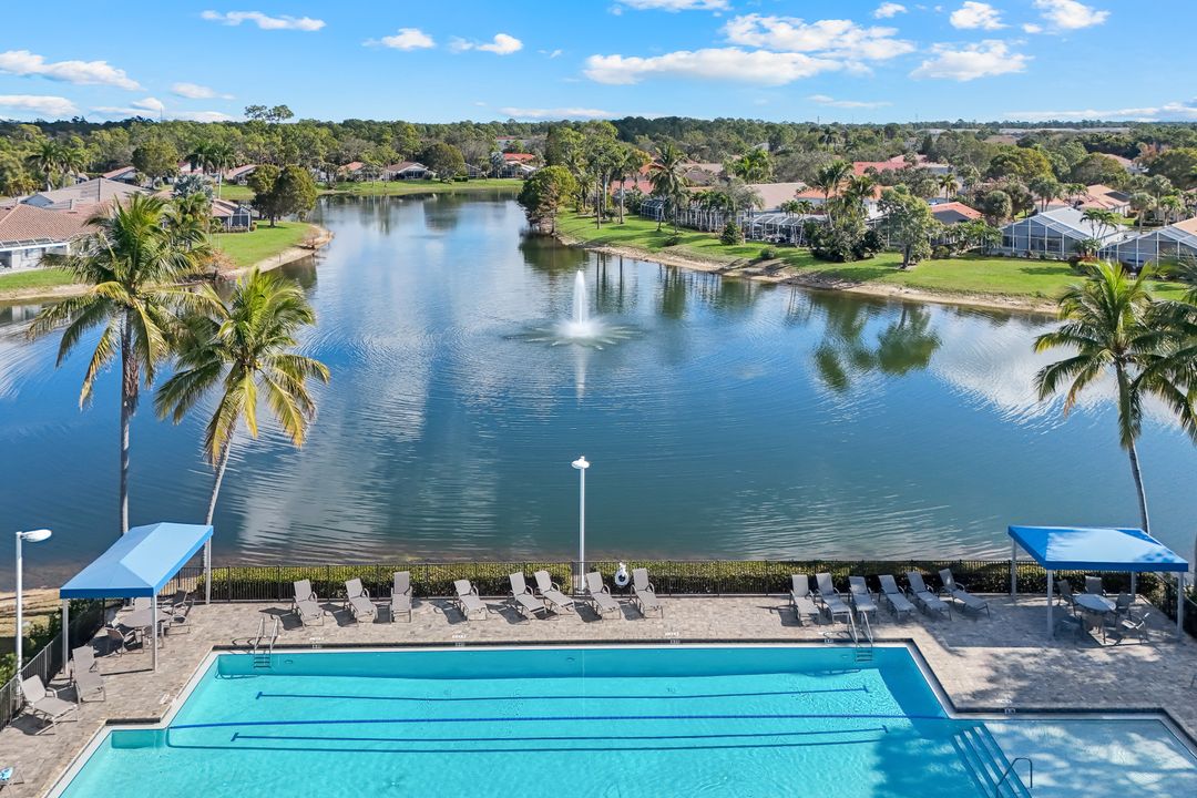 7755 Berkshire Pines Dr, Naples, FL 34104