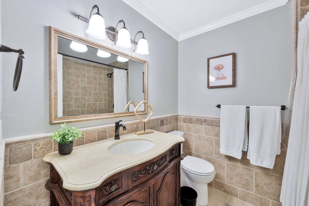 625 95th Ave N, Naples, FL 34108