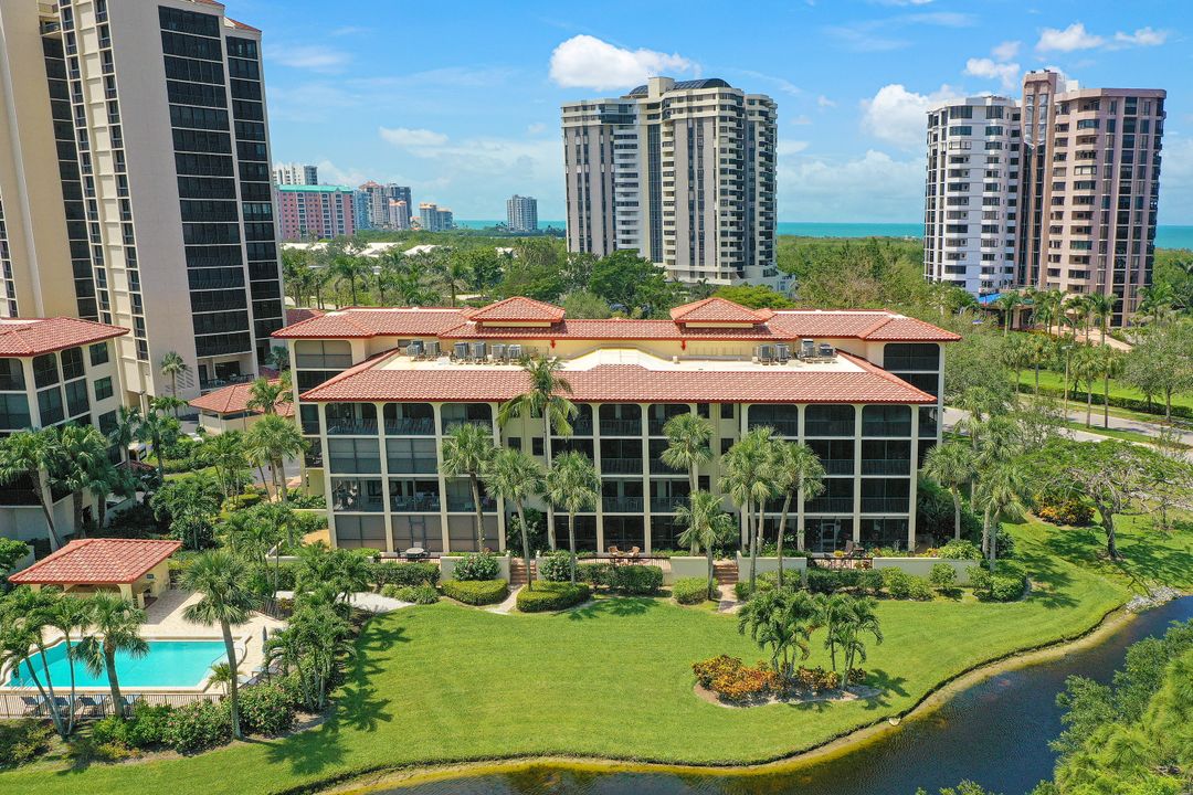 6080 Pelican Bay Blvd #A-202, Naples, FL 34108