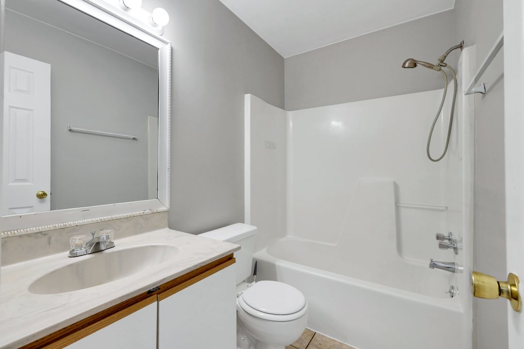 1409 SW 11th Pl, Cape Coral, FL 33991