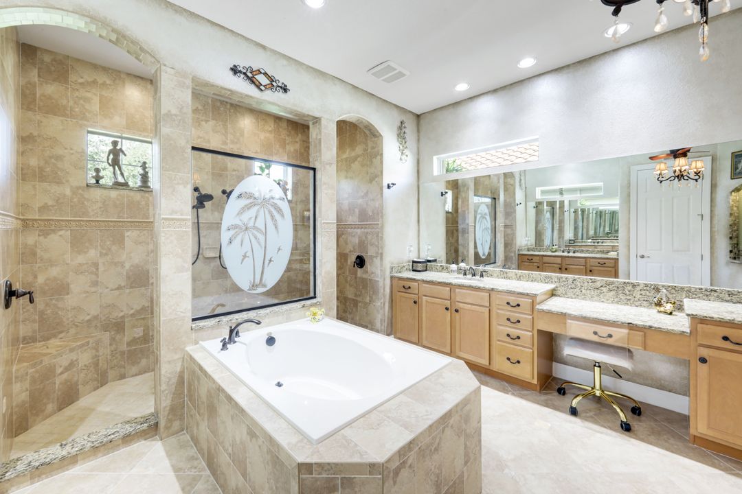 9684 Cobalt Cove Cir, Naples, FL 34120