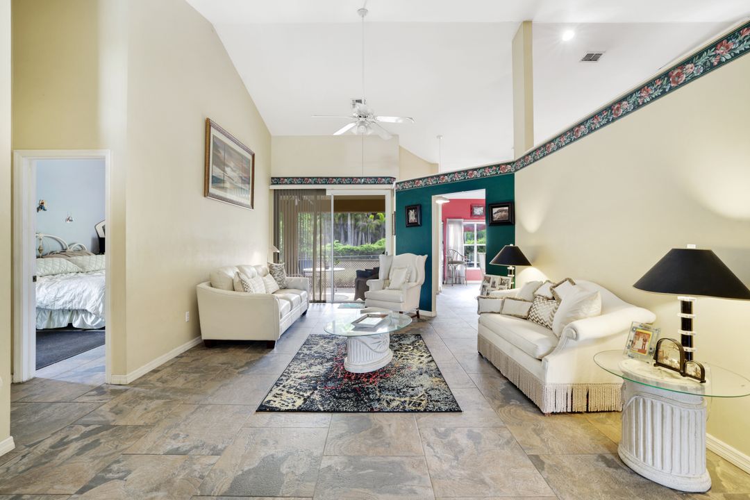 1920 Piccadilly Circus, Naples, FL 34112