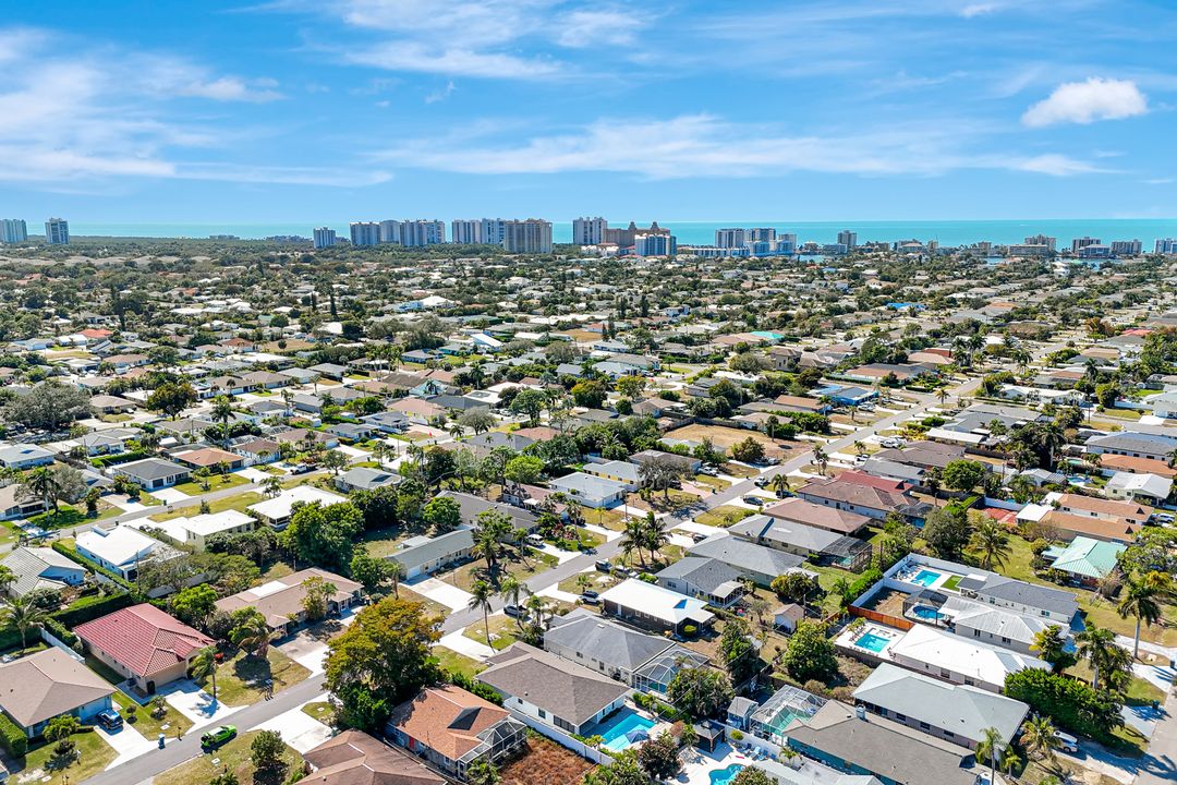 761 99th Ave N, Naples, FL 34108