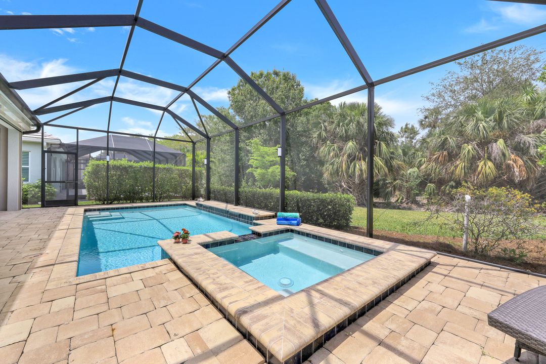 13749 Woodhaven Cir, Fort Myers, FL 33905