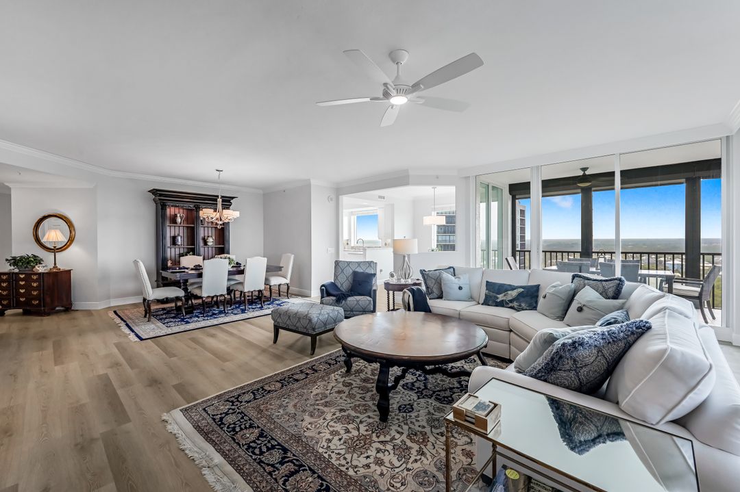 425 Cove Tower Dr  #1501, Naples, FL 34110