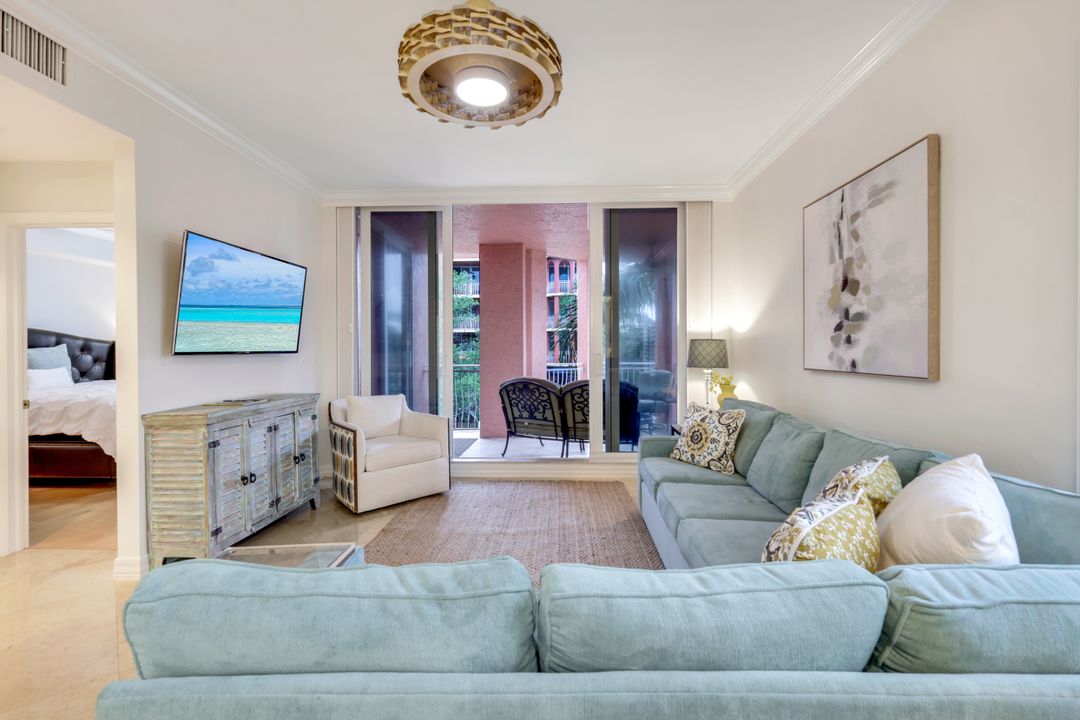 401 Bayfront Pl #3301, Naples, FL 34102