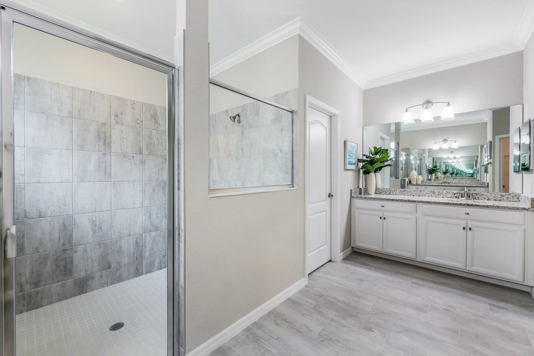 2366 Tangerine Ln, Naples, FL 34120