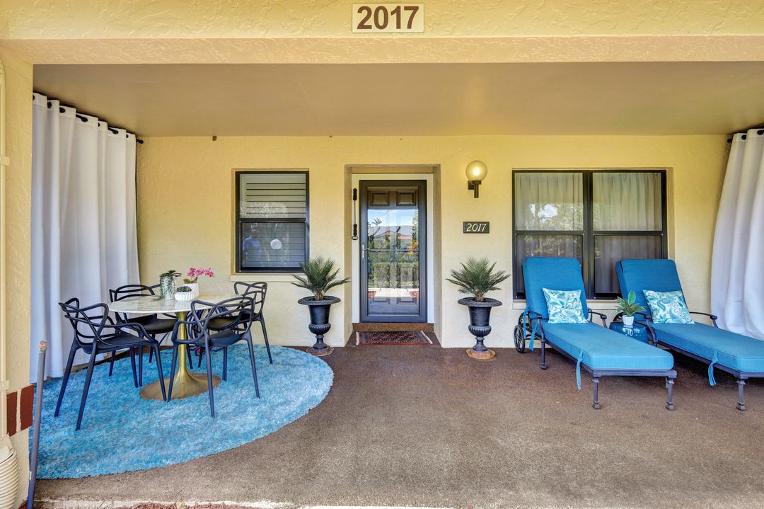2017 Pine Isle Ln #2017, Naples, FL 34112