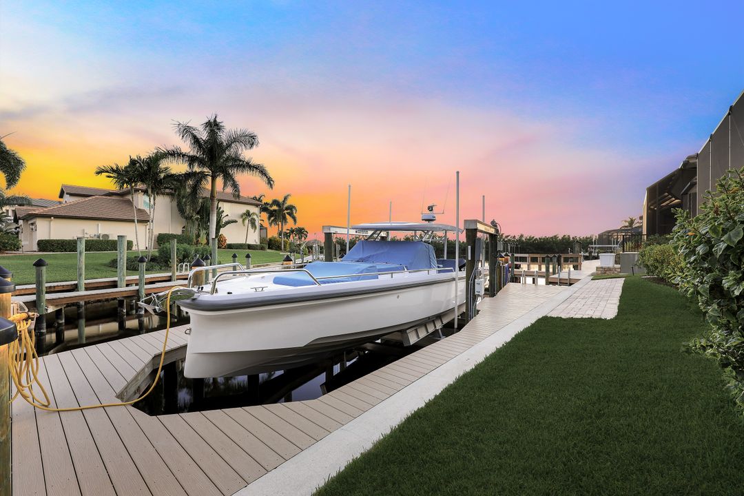 5858 Harbour Preserve Cir, Cape Coral, FL 33914