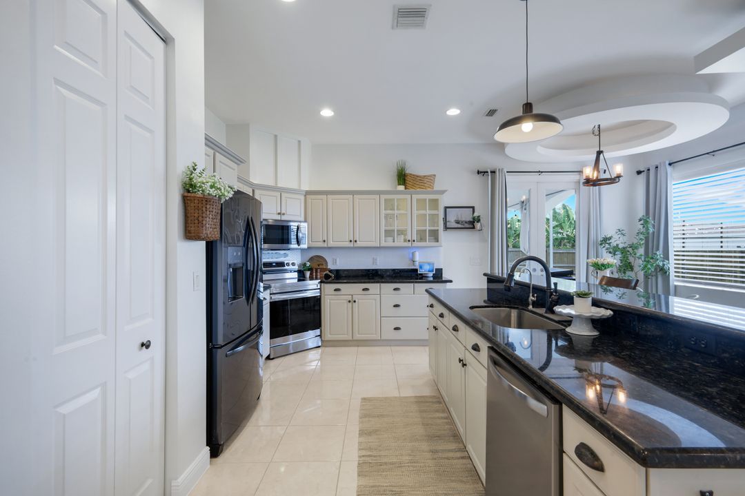 1130 NW 14th Terrace, Cape Coral, FL 33993