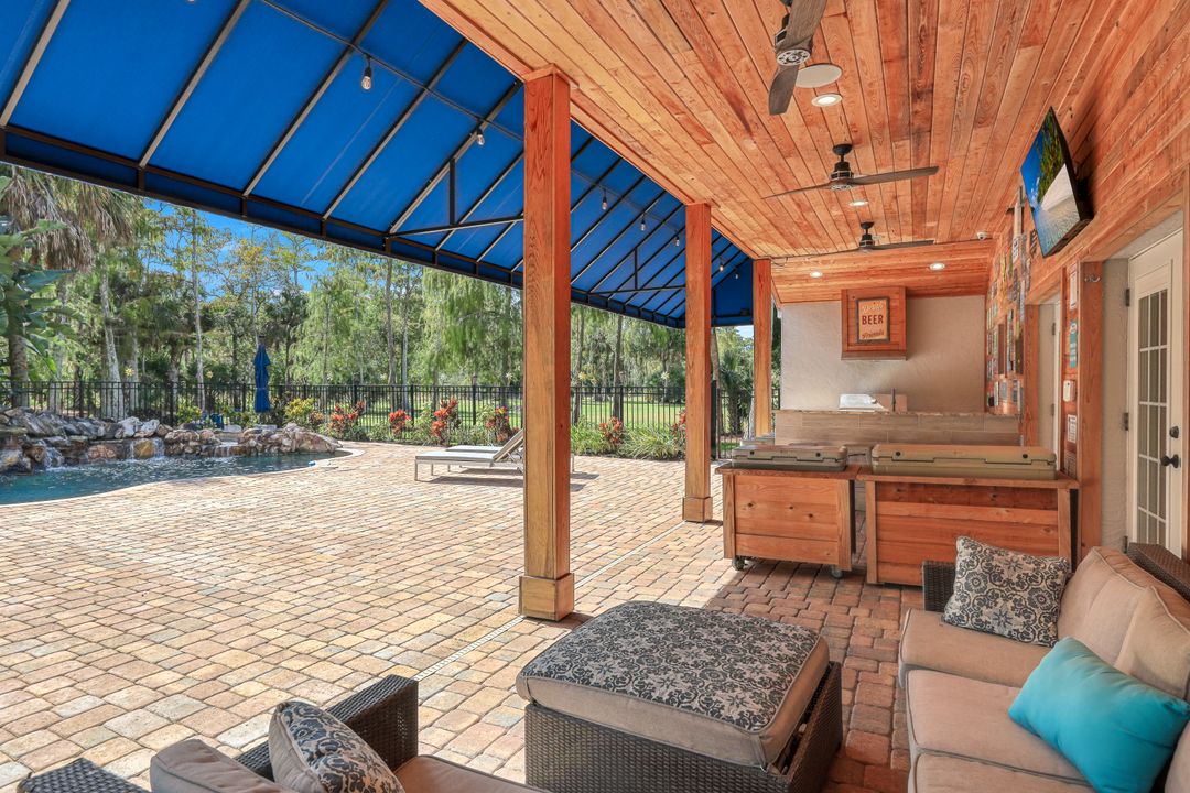 6036 Cedar Tree Ln, Naples, FL 34116