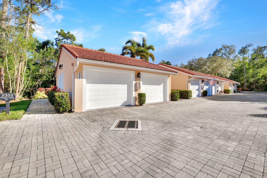 2355 Hidden Lake Dr #3, Naples, FL 34112