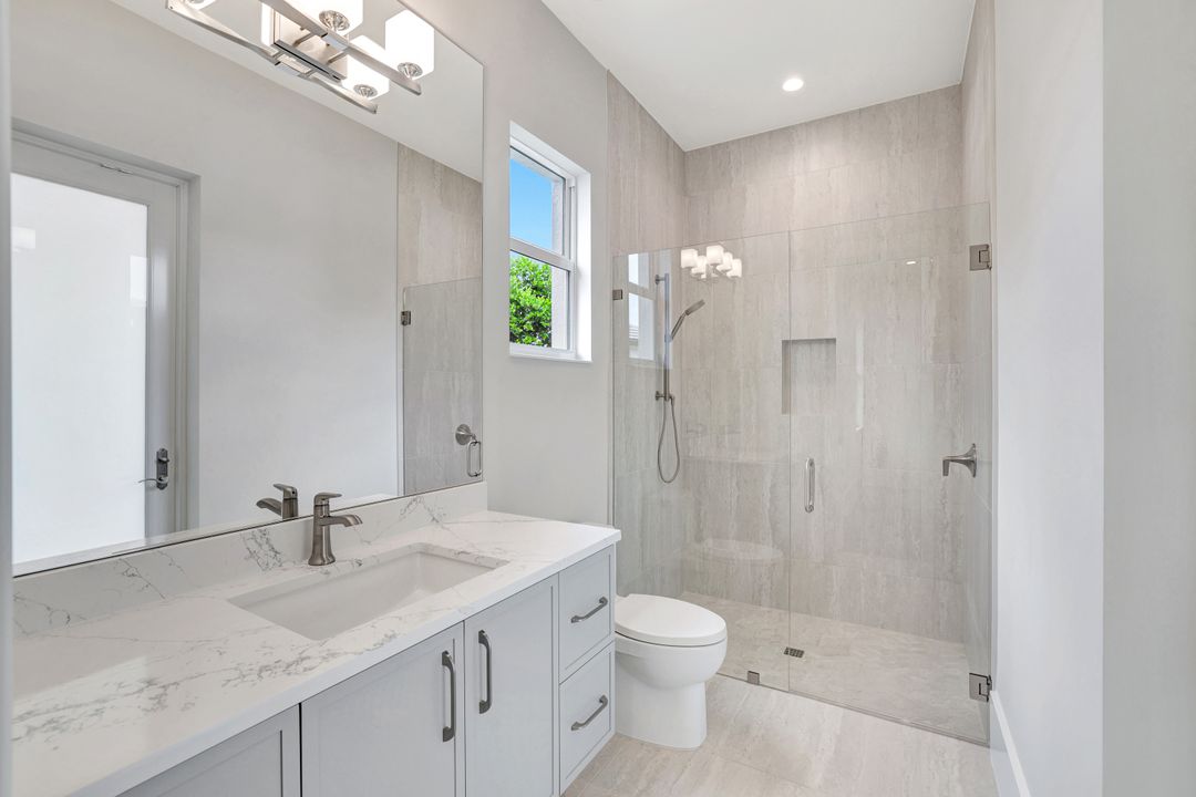 14286 Charthouse Cir, Naples, FL 34114