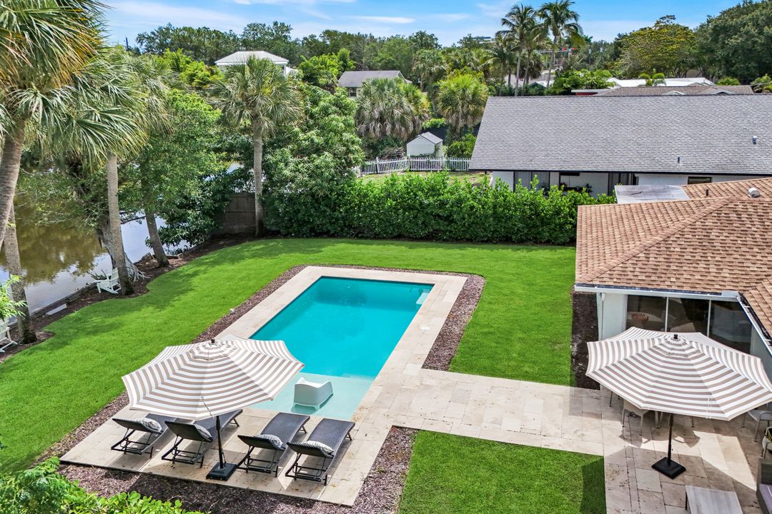841 107th Ave N, Naples, FL 34108