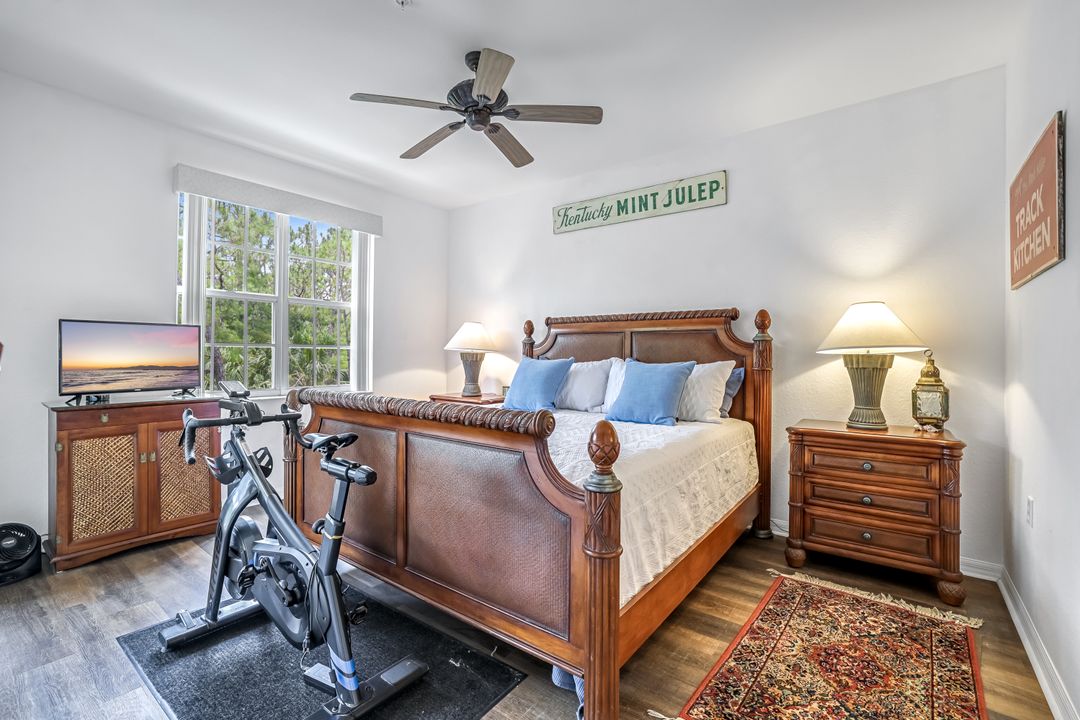 4843 Hampshire Ct #204, Naples, FL 34112