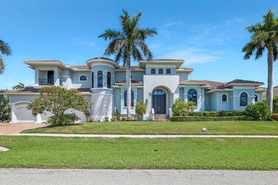 541 Taylor Ct, Marco Island, FL 34145