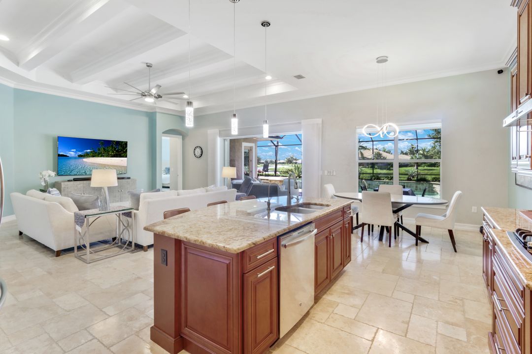 9333 Campanile Cir, Naples, FL 34114