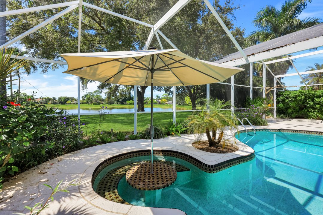 1924 Empress Ct, Naples, FL 34110