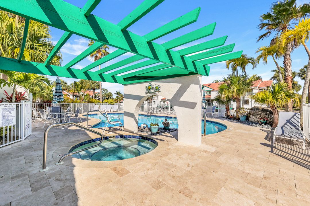 2294 Anchorage Ln #C, Naples, FL 34104