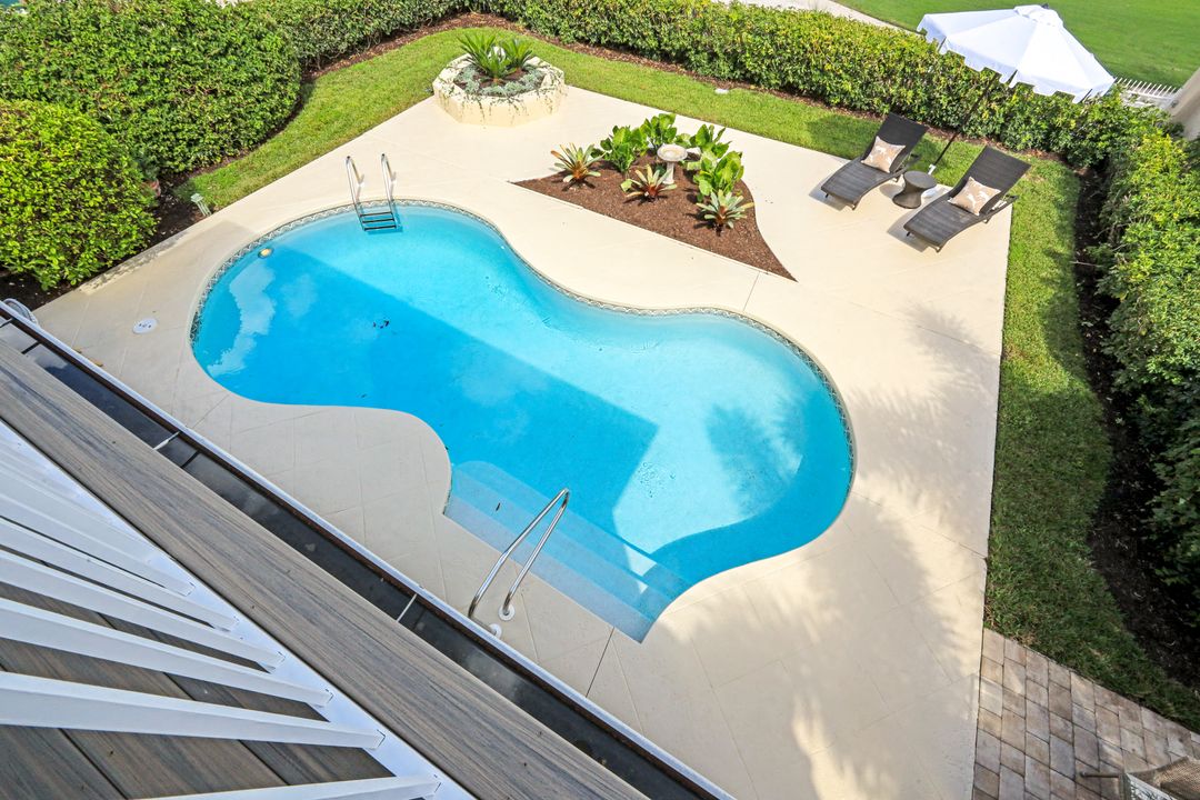 211 Via Napoli, Naples, FL 34105