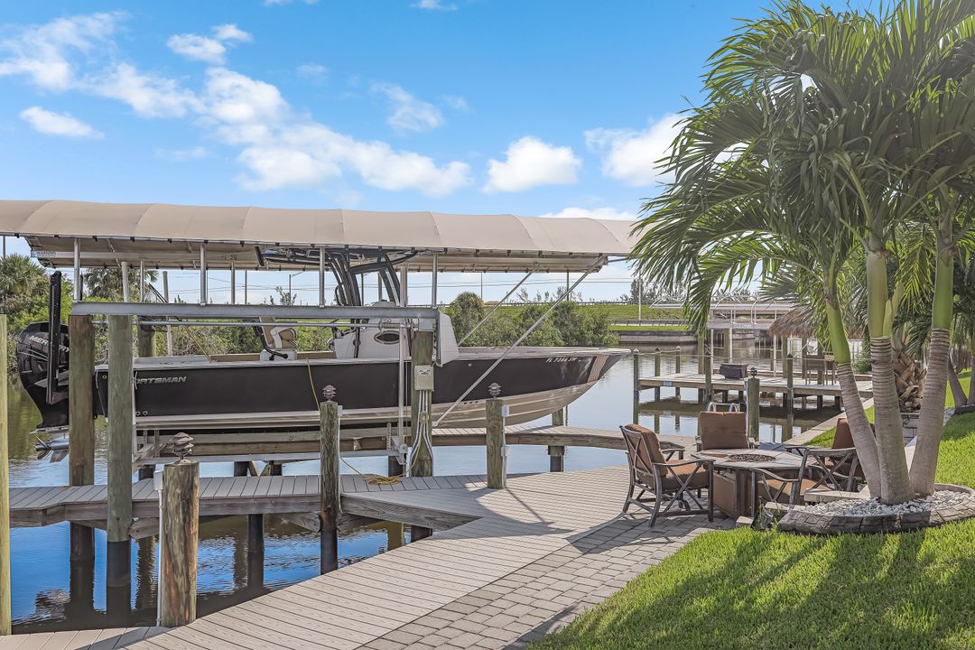 3213 NW 9th St, Cape Coral, FL 33993