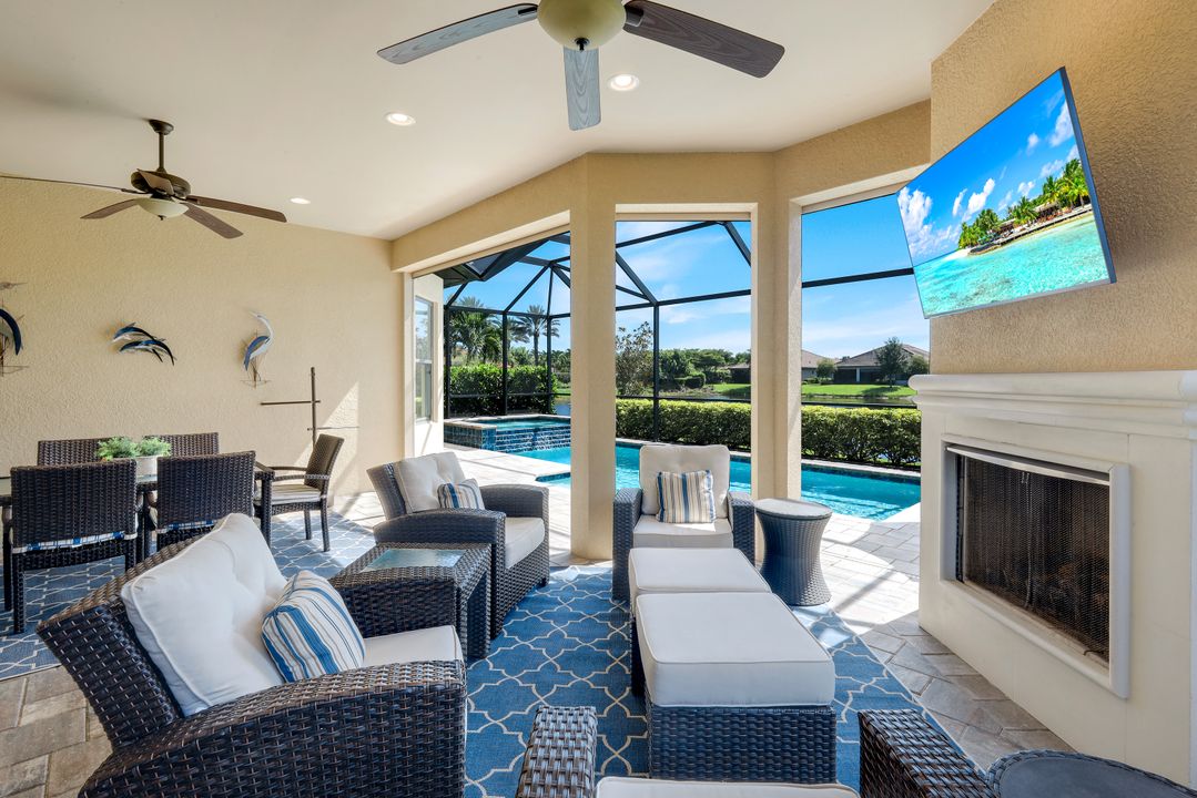 8362 Viale Cir, Naples, FL 34114