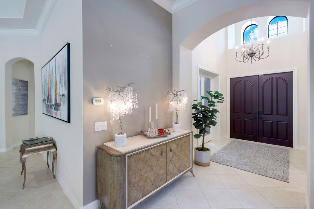 6419 Vivaldi Ct, Naples, FL 34113