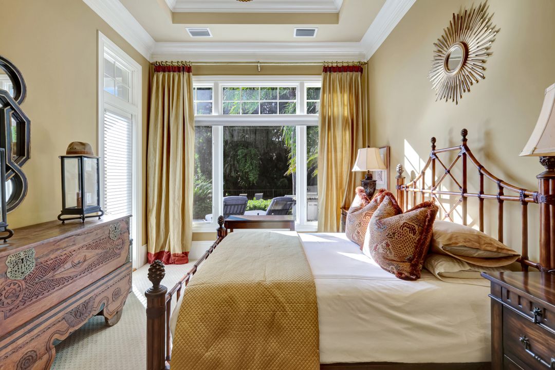 2249 Miramonte Ct, Naples, FL 34105