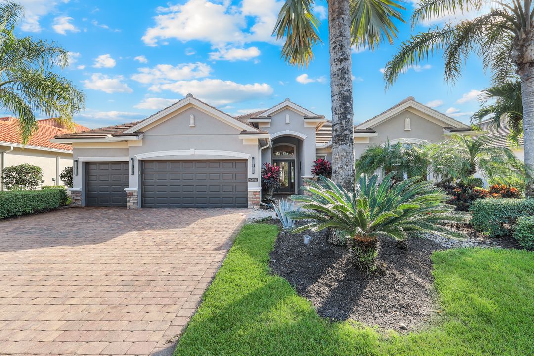 9356 Slate Ct, Naples, FL 34120