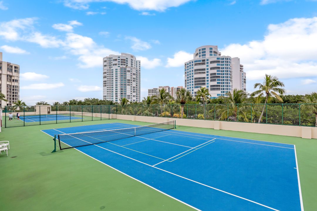 4041 Gulf Shore Blvd N #403, Naples, FL 34103
