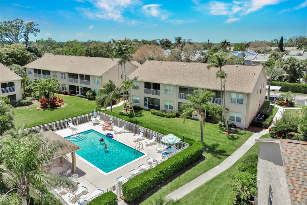 326 Bradstrom Cir # F-204, Naples, FL 34113
