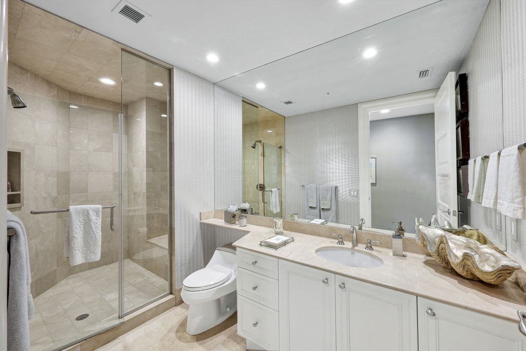 4501 Gulf Shore Blvd N #603, Naples, FL 34103