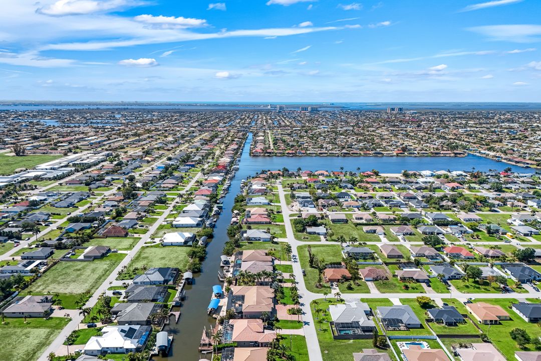 4025 SW 11th Ave, Cape Coral, FL 33914