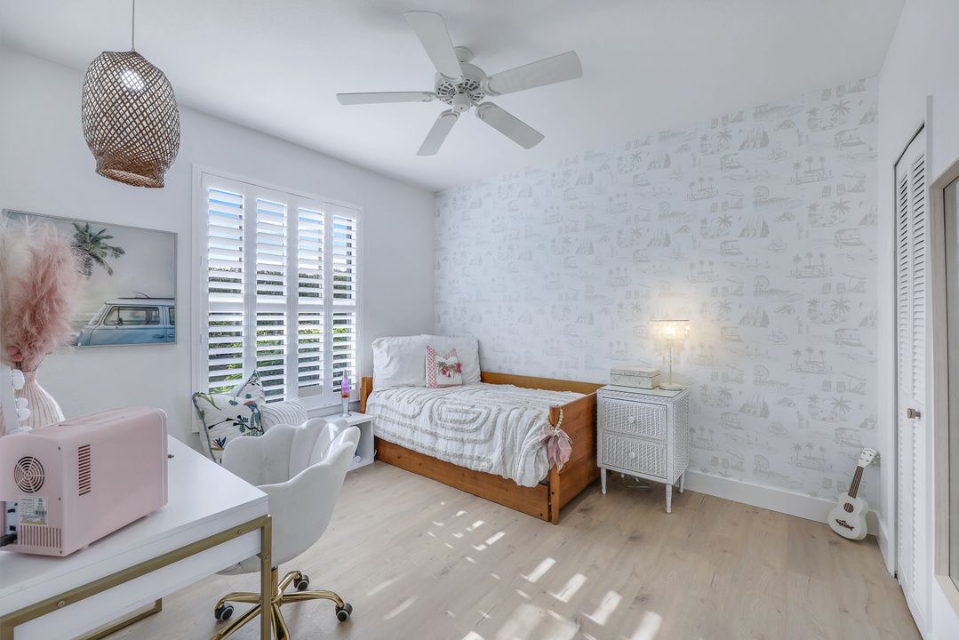 7108 Barrington Cir #2-102, Naples, FL 34108