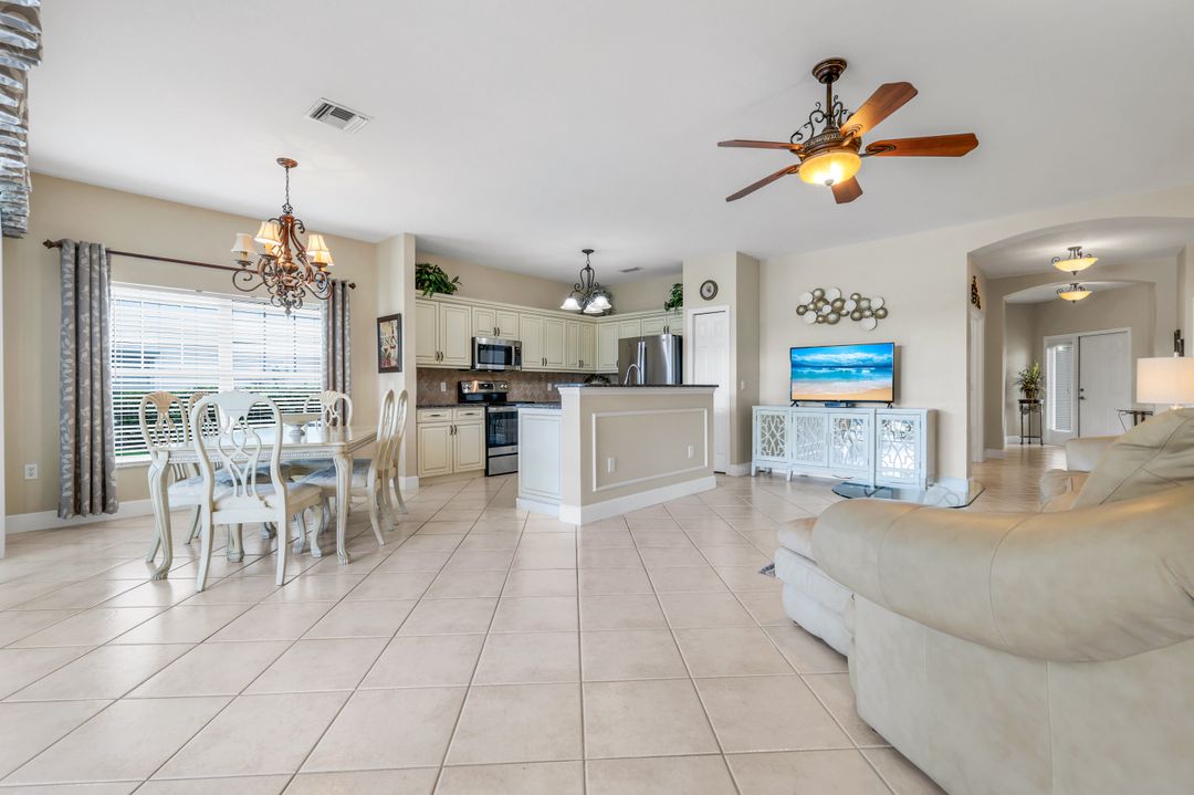 5650 Northboro Dr #102, Naples, FL 34110