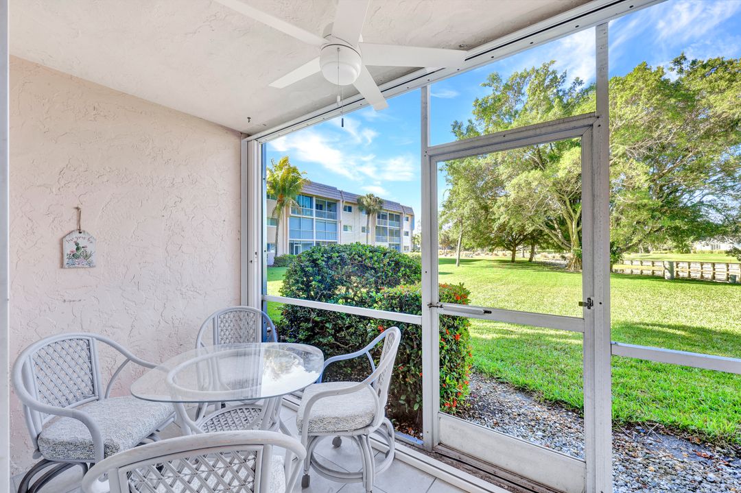 100 Forest Lakes Blvd #110, Naples, FL 34105