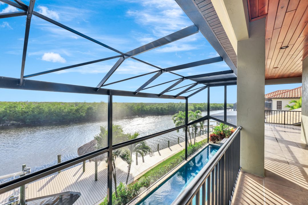 5817 Harbour Cir, Cape Coral, FL 33914