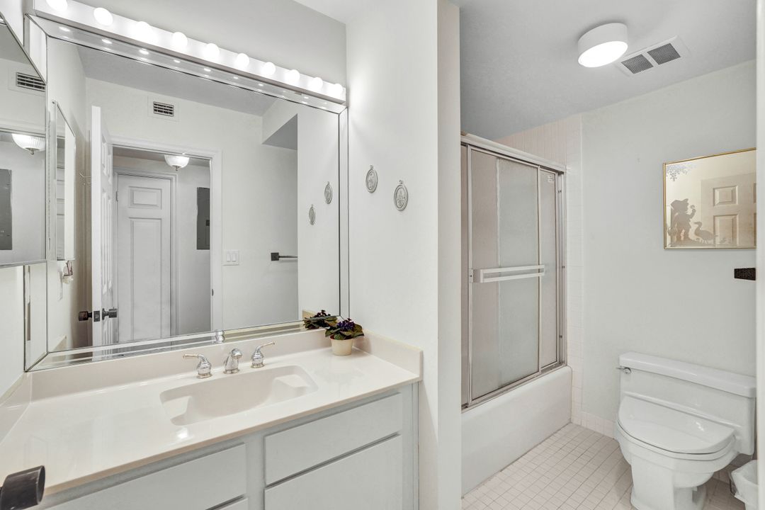 4051 Gulf Shore Blvd N #600, Naples, FL 34103