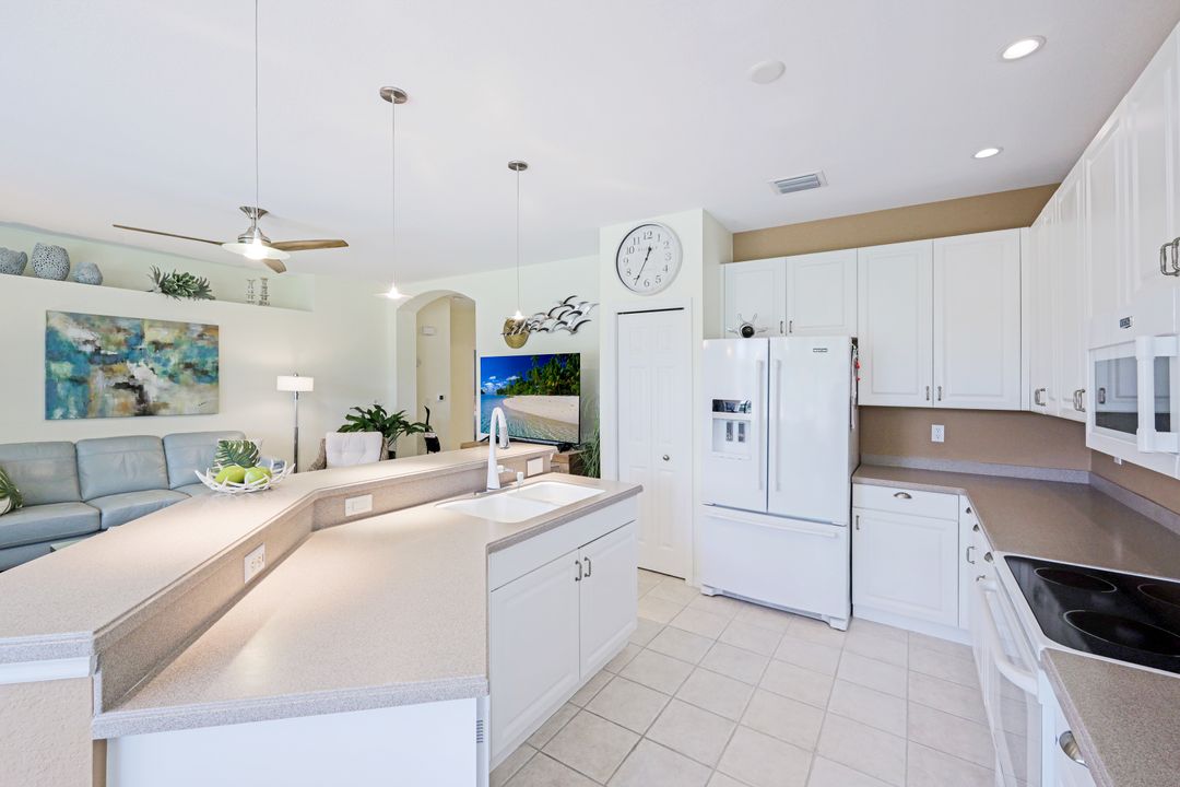 6360 Lexington Ct #101, Naples, FL 34110