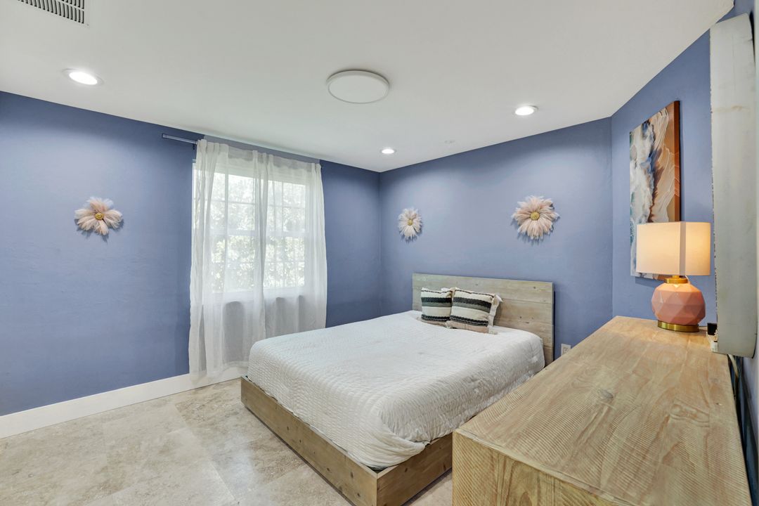 921 Scott Dr, Marco Island, FL 34145