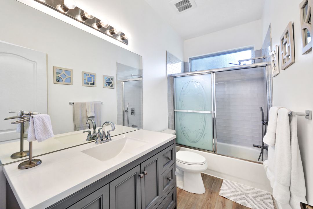 707 Teton Ct, Naples, FL 34104