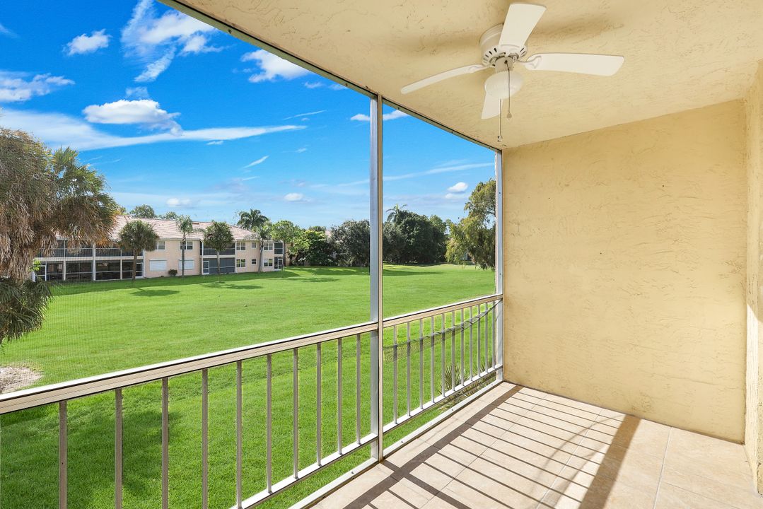 225 Turtle Lake Ct #209, Naples, FL 34105